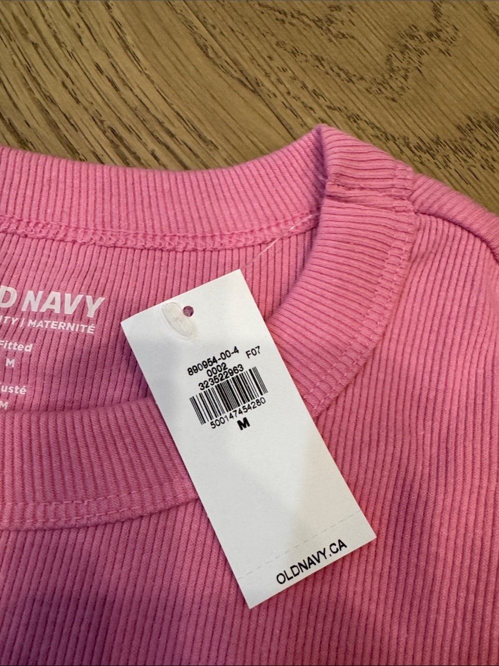 Old Navy Maternity Bright Pink Short Sleeve Crewneck Tee New with tags - Picture 2 of 2